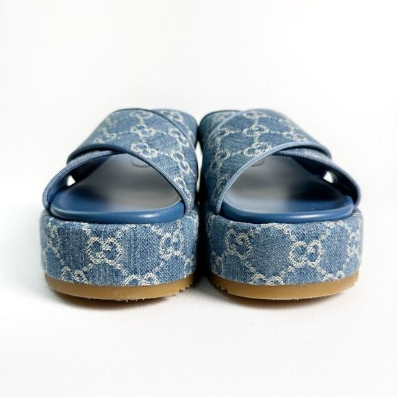 Gucci Blue Sandals with Elegant Design - Picture 6 of 13